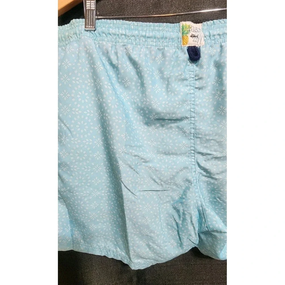 Spicy Tuna Blue Lined Swim Trunks UV 50+ Sz Lg 5.5